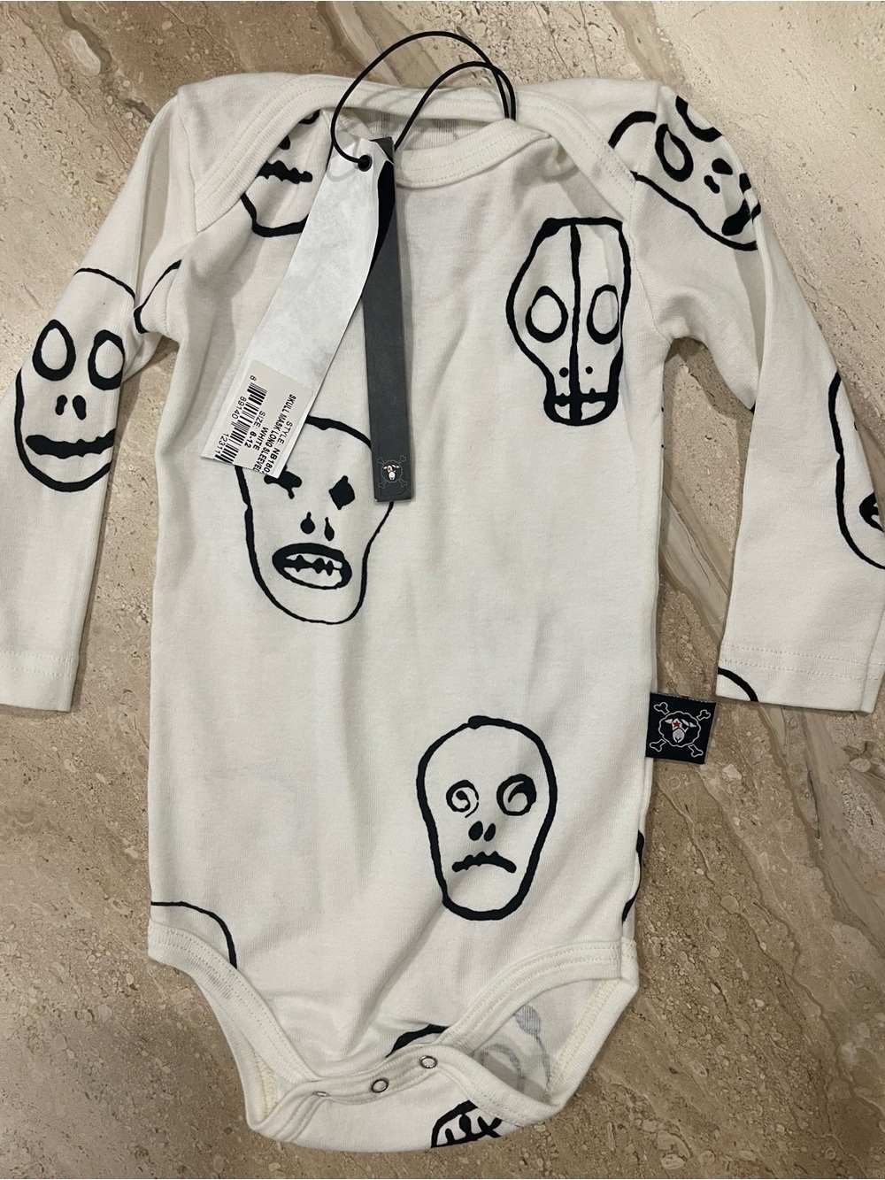 NWT nununu skull top onesie 6-12mo